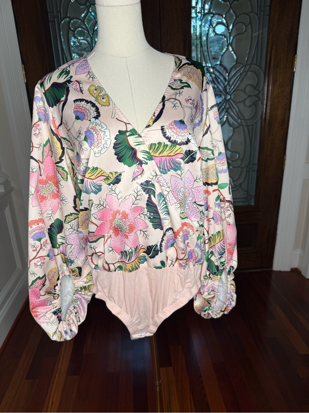 ELOQUII Floral Satin Surplice Bodysuit Blouse Pink Multi Balloon Sleeve Size 14